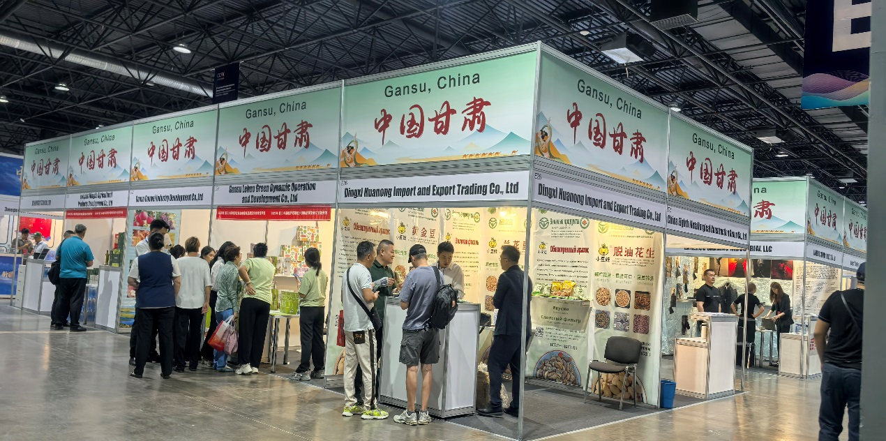 隴星“黑科技”閃耀中哈國(guó)際展，引領(lǐng)中亞采暖新潮流！